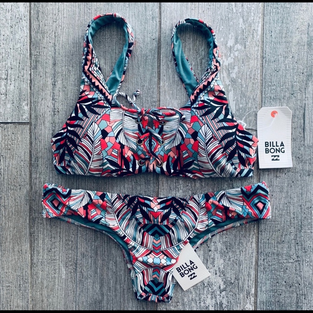 NWT Billabong cheeky lace up bikini